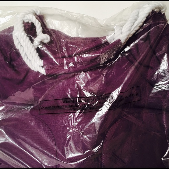 Escada Canvas Tote FlipFlops Sarong 3 Pc Gift Set - Picture 6 of 6