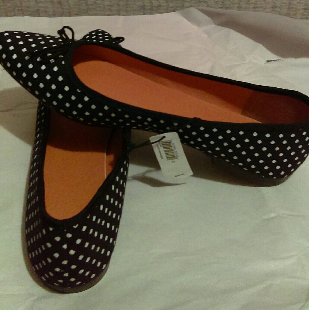 Ladies Gap Flats