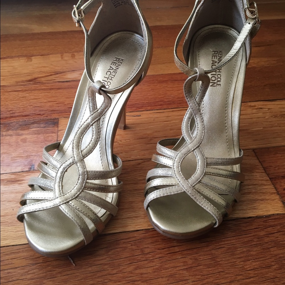 New Kenneth Cole Reaction Gold Leather  Heels