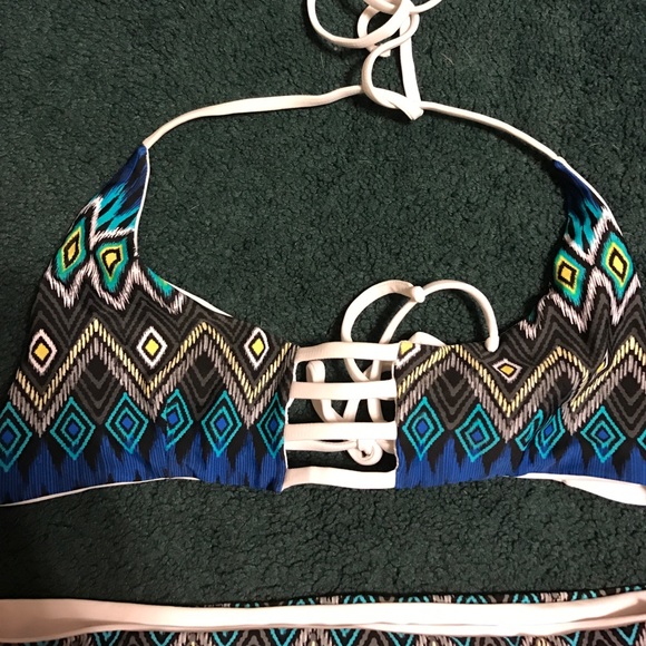 NWOT khongboon bathing suit - Picture 2 of 4