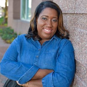 Meet your Posher, Demitria