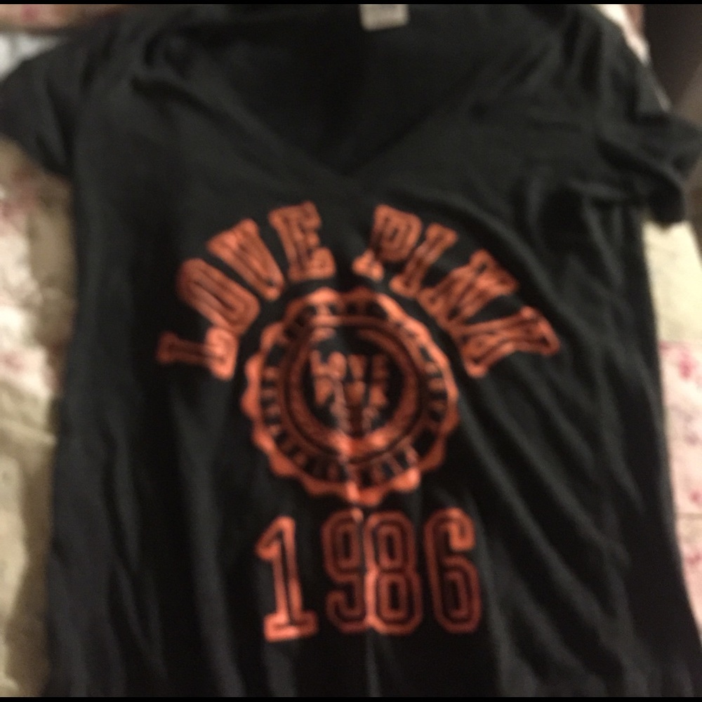 New Tee from victoria's secret very form fitting