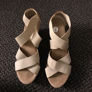 tan wedges