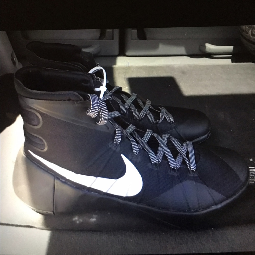 Hyperdunk 2015 size 12