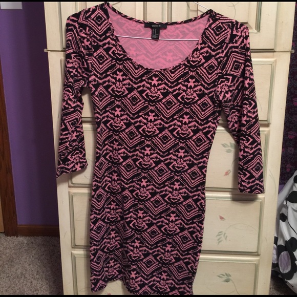 Pink and black dress - Picture 1 of 4