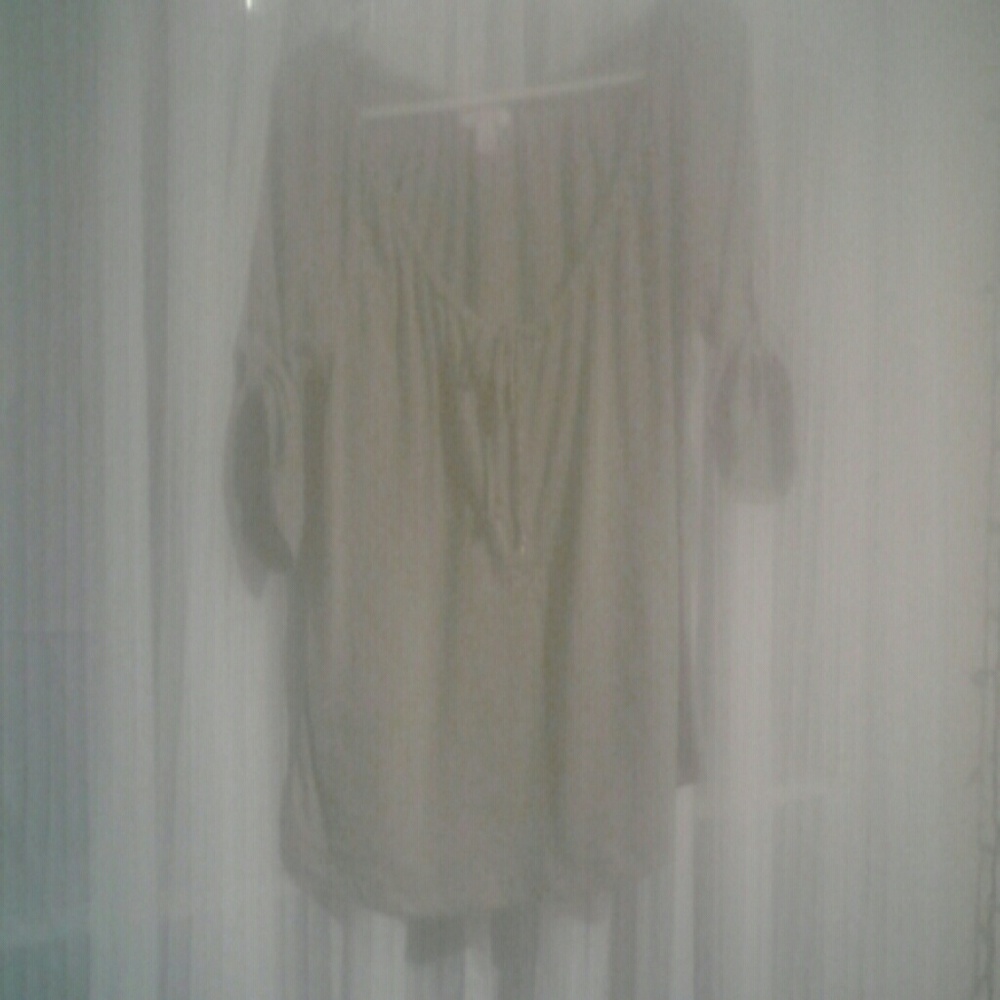 Army green 3/4 sleeve shirt