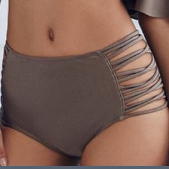 SHOULDER OFF HIGHT WAISTED BIKINI - Picture 3 of 4