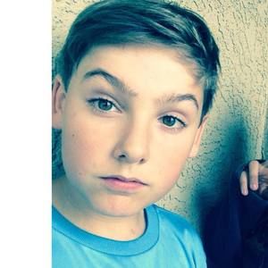 Meet your Posher, Zachary