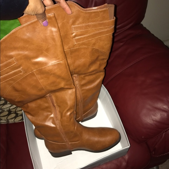 Wide calf boots - Picture 1 of 4