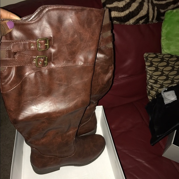 Wide calf boots - Picture 3 of 4