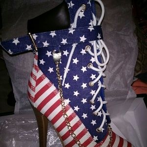 Flag heels