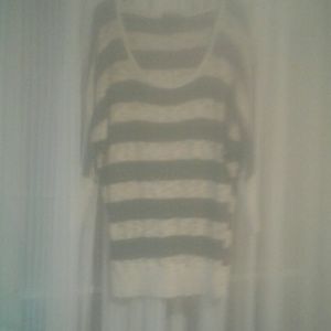 Blue and white striped 3/4 sleeve shirt