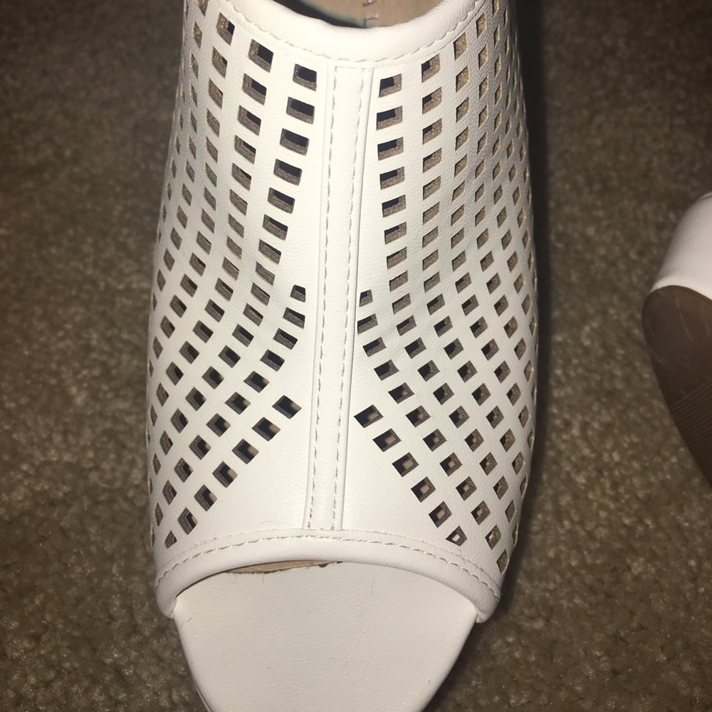 White Wedges - Picture 4 of 5