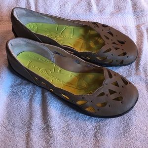 J-41 women's slip on shoes