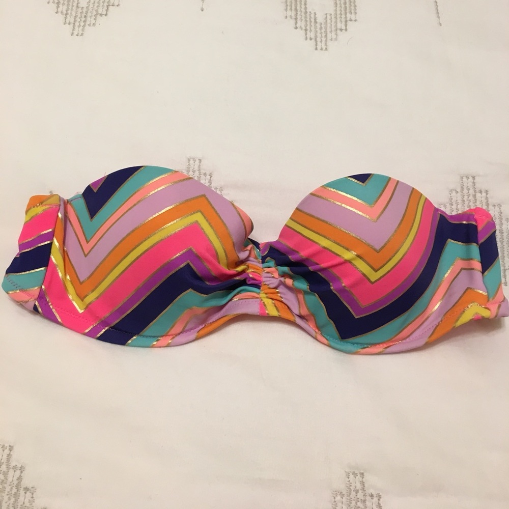 LAST CHANCE MOVING SALE-Victoria's Secret Swim Top
