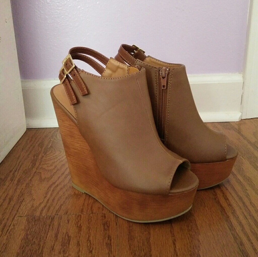Brown Wedges