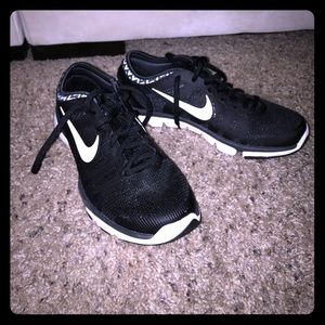 NWOT Nike Flex Supreme TR3 training shoe