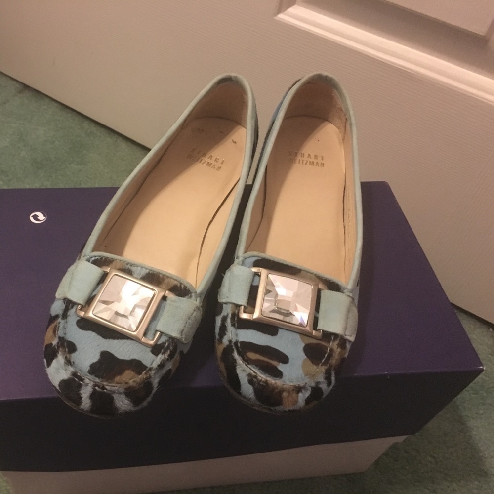 Classic Stuart weitszman flat shoes, used