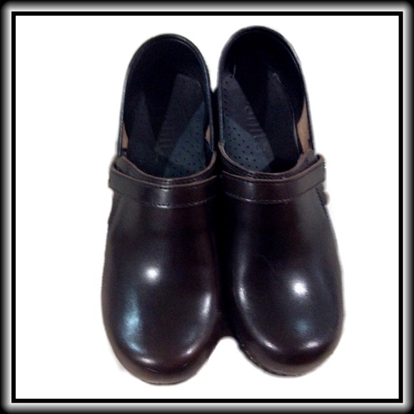 SANITA CLOGS DEEP, DARK CHOCOLATE 🎉HPx2🎉 - Picture 3 of 5