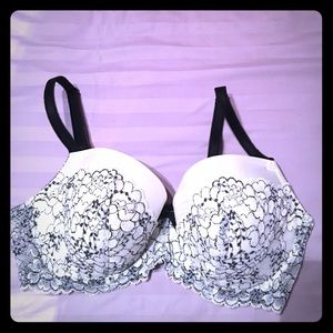 Victoria's Secret Dream Angels Lined Demi Bra