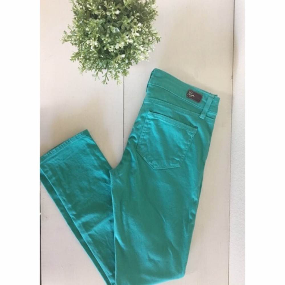 Paige "Peg" Skinny Jeans 👖