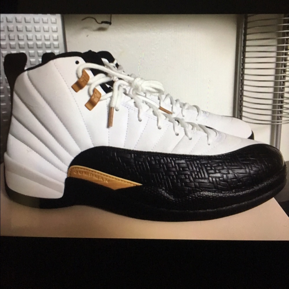 Air Jordan 12 cny size 12