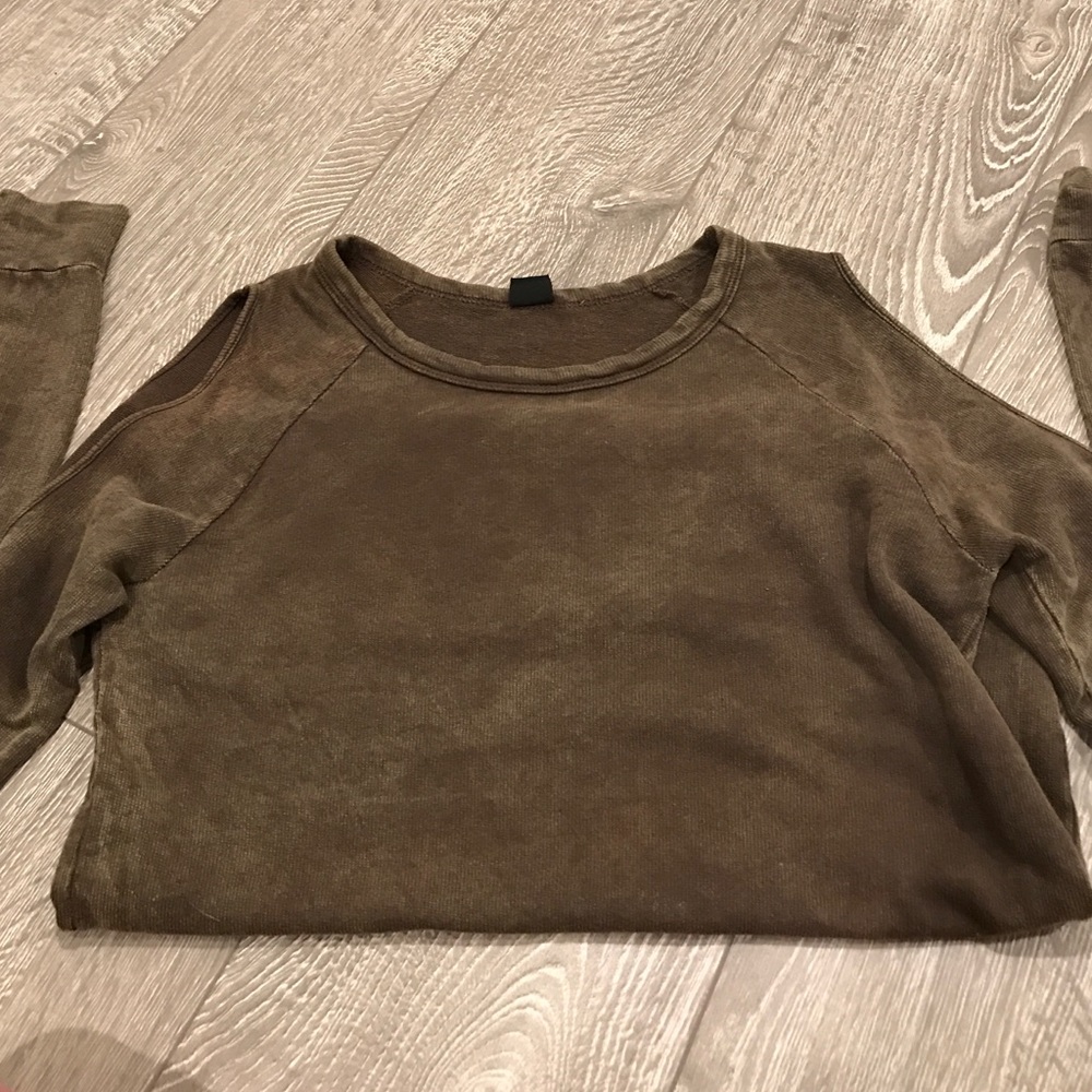 Long Sleeve - Picture 3 of 3