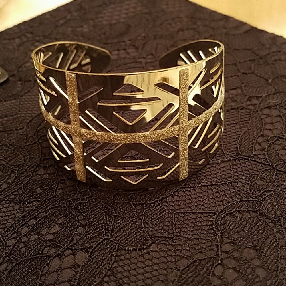 🆕Silver Bangle - Picture 2 of 7