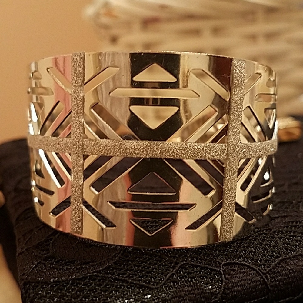 🆕Silver Bangle