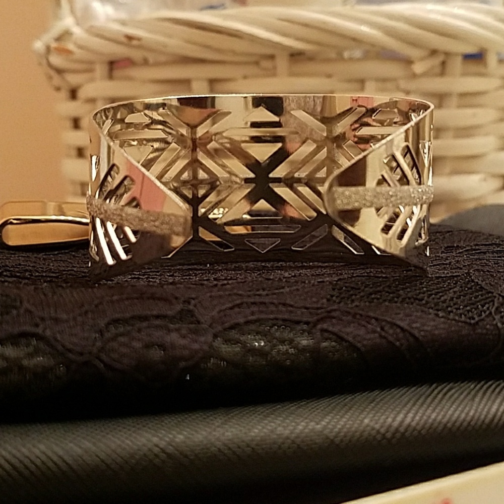 🆕Silver Bangle - Picture 6 of 7