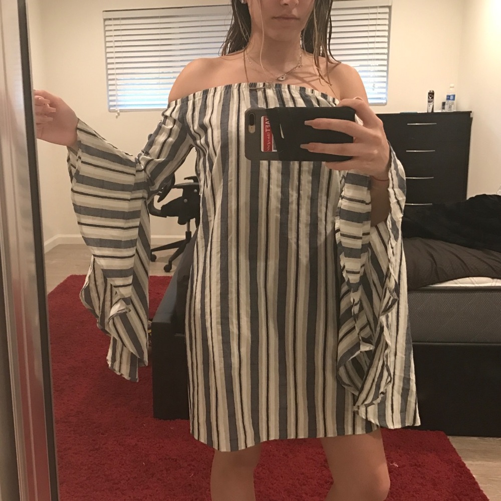 Lulus Me - Picture 3 of 4
