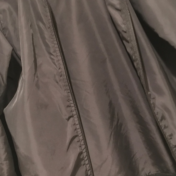 Plain - Picture 3 of 3