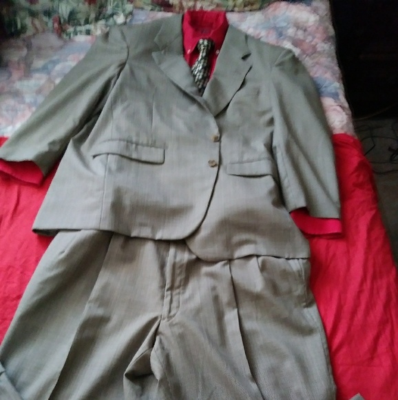 Mens suit - Picture 7 of 8