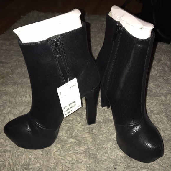 BLACK platform ankle boots - Picture 1 of 4