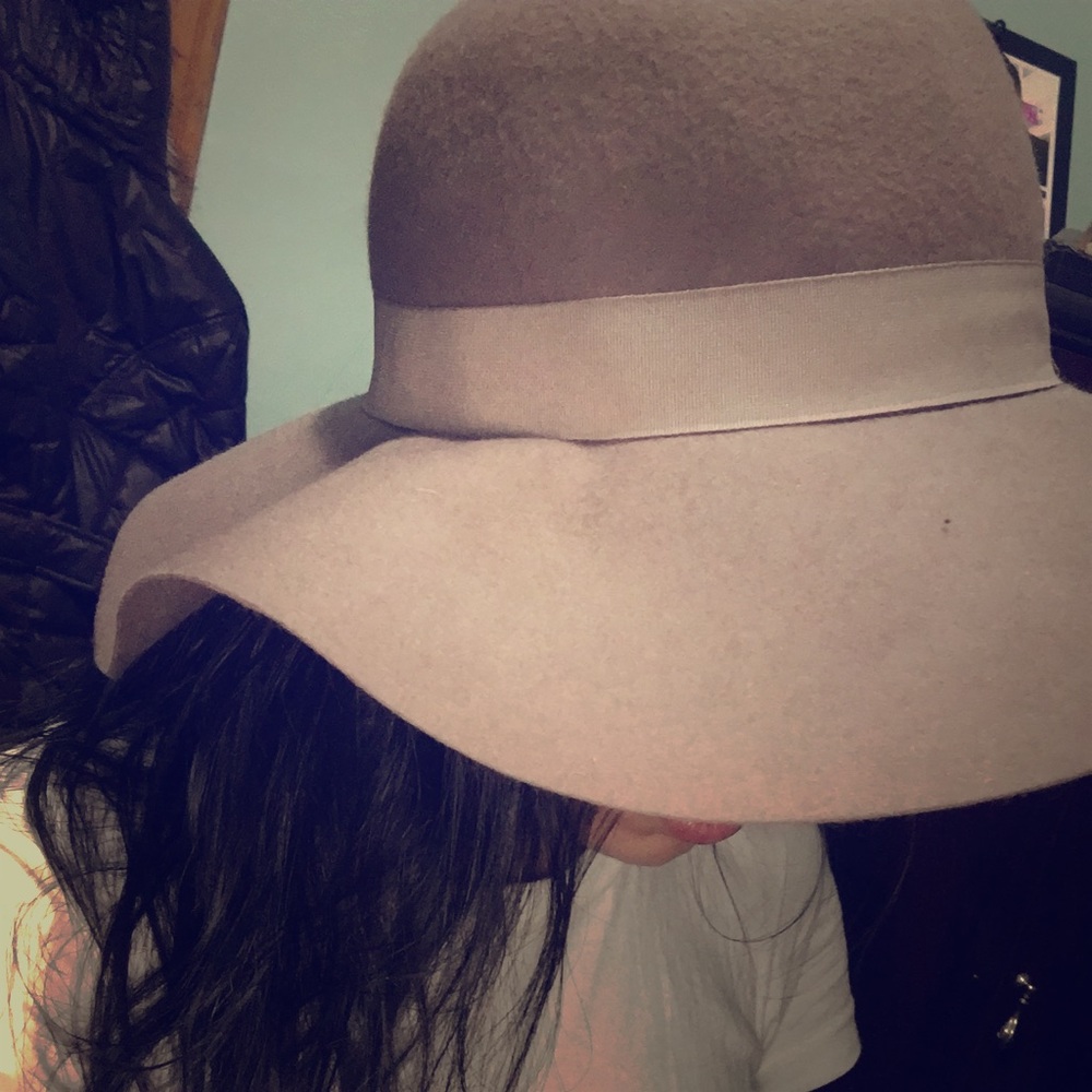 Hat - Picture 2 of 3