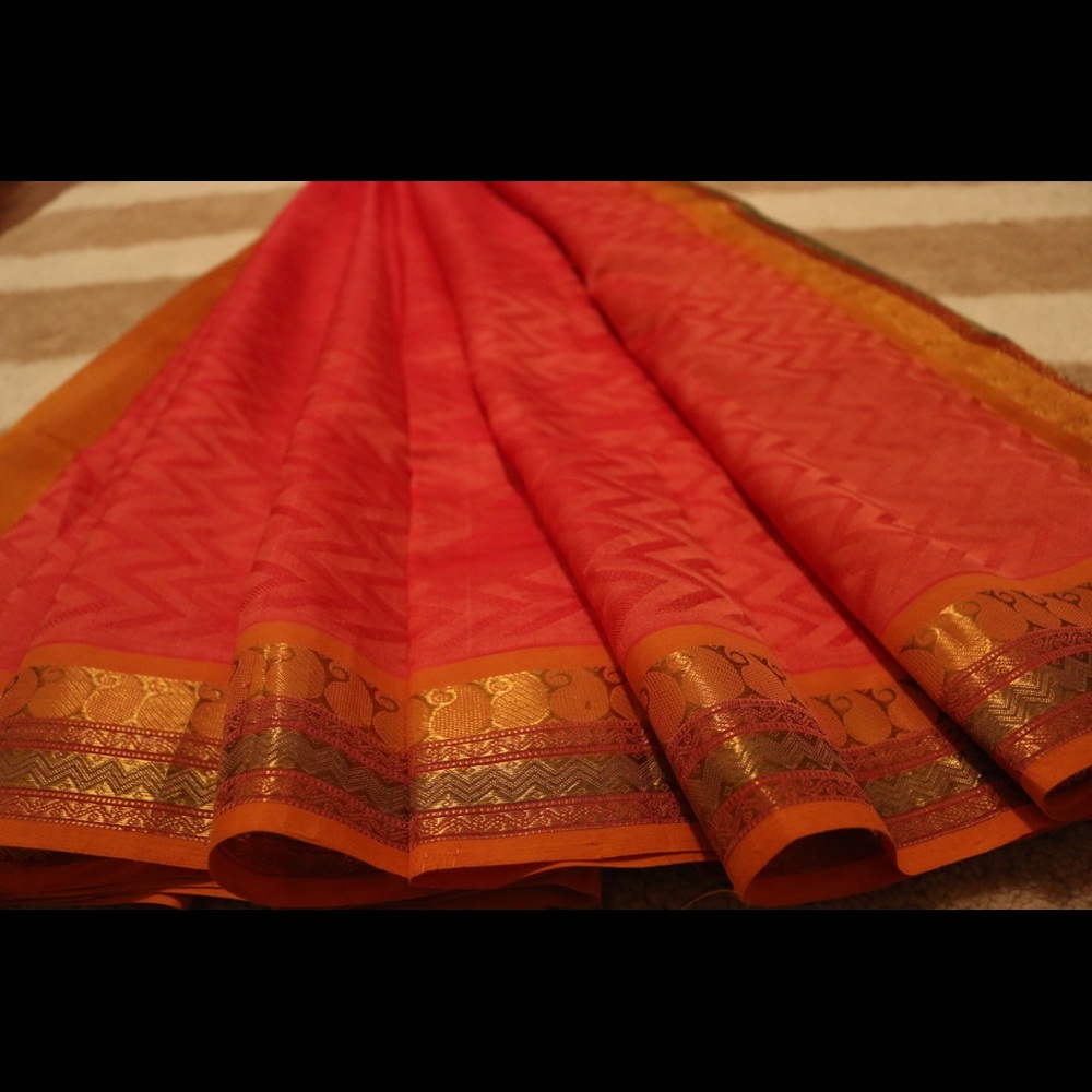 Saree - Picture 3 of 4