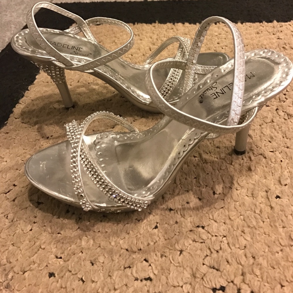 Silver Heels Size 7.5