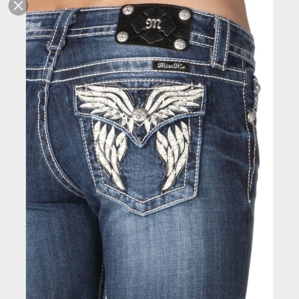ISO these miss me jeans in size 29