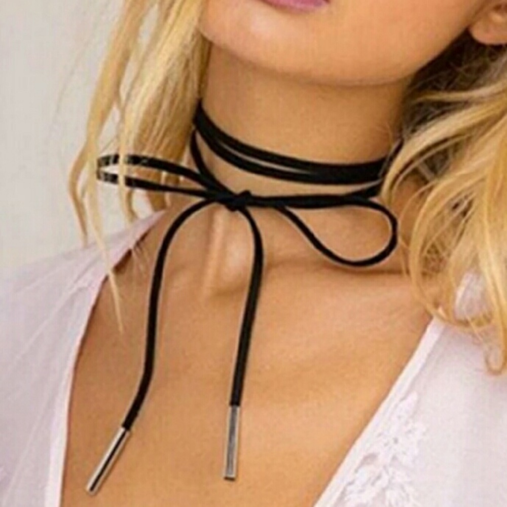 black choker