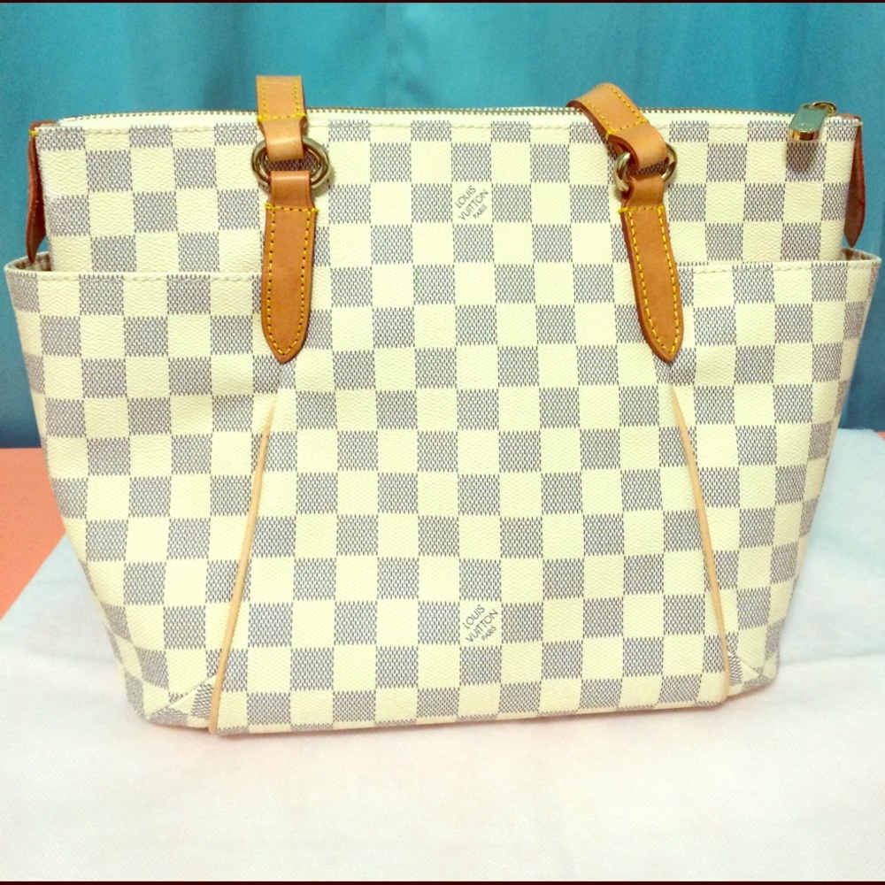 🎉REDUCED🎉 White Canvas Bag