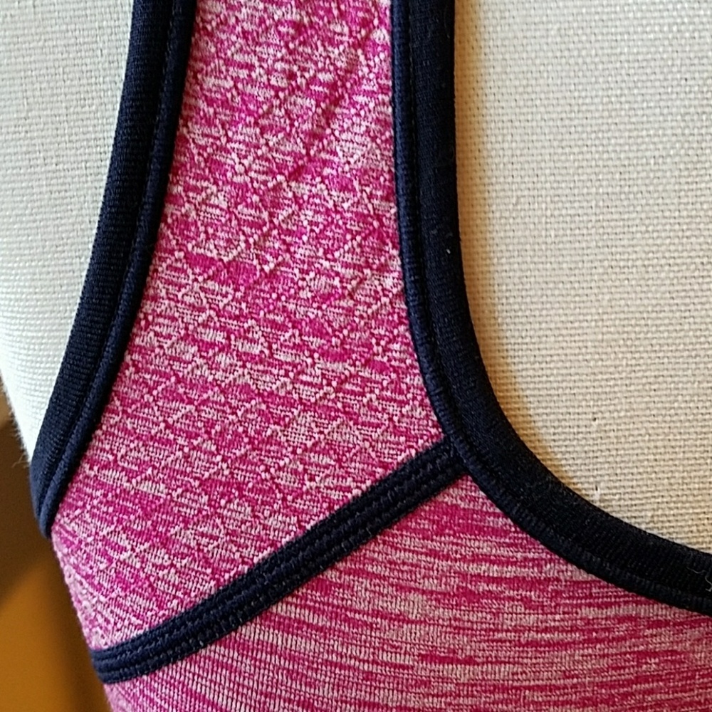 Brand New! Electric Yoga Tank S - Picture 3 of 6