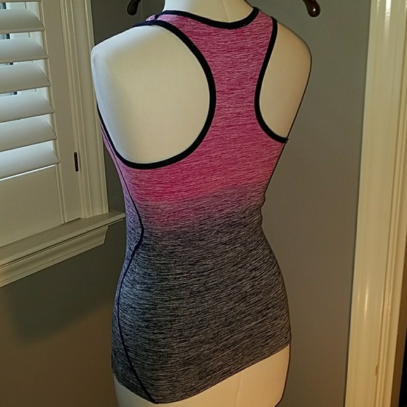 Brand New! Electric Yoga Tank S - Picture 5 of 6