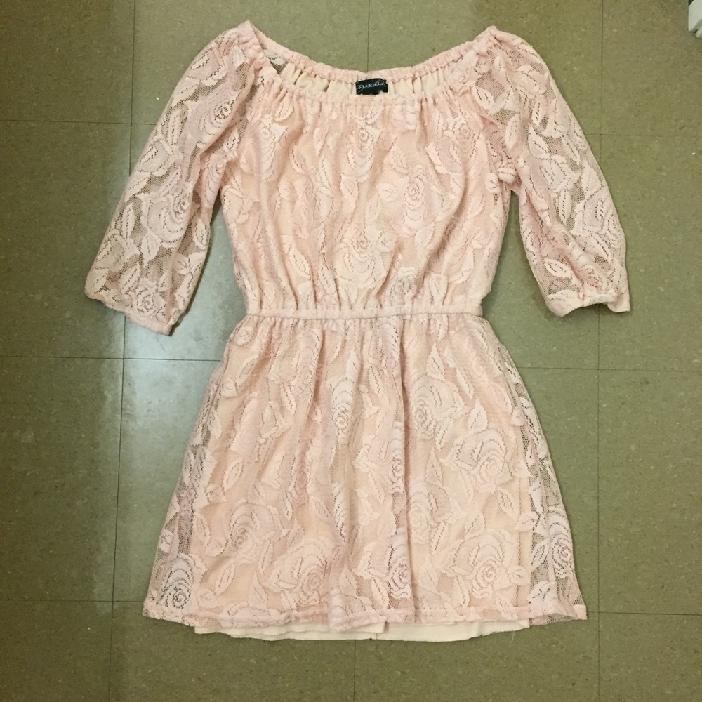 ❌ SOLD ❌ Pink Lace Floral Dress