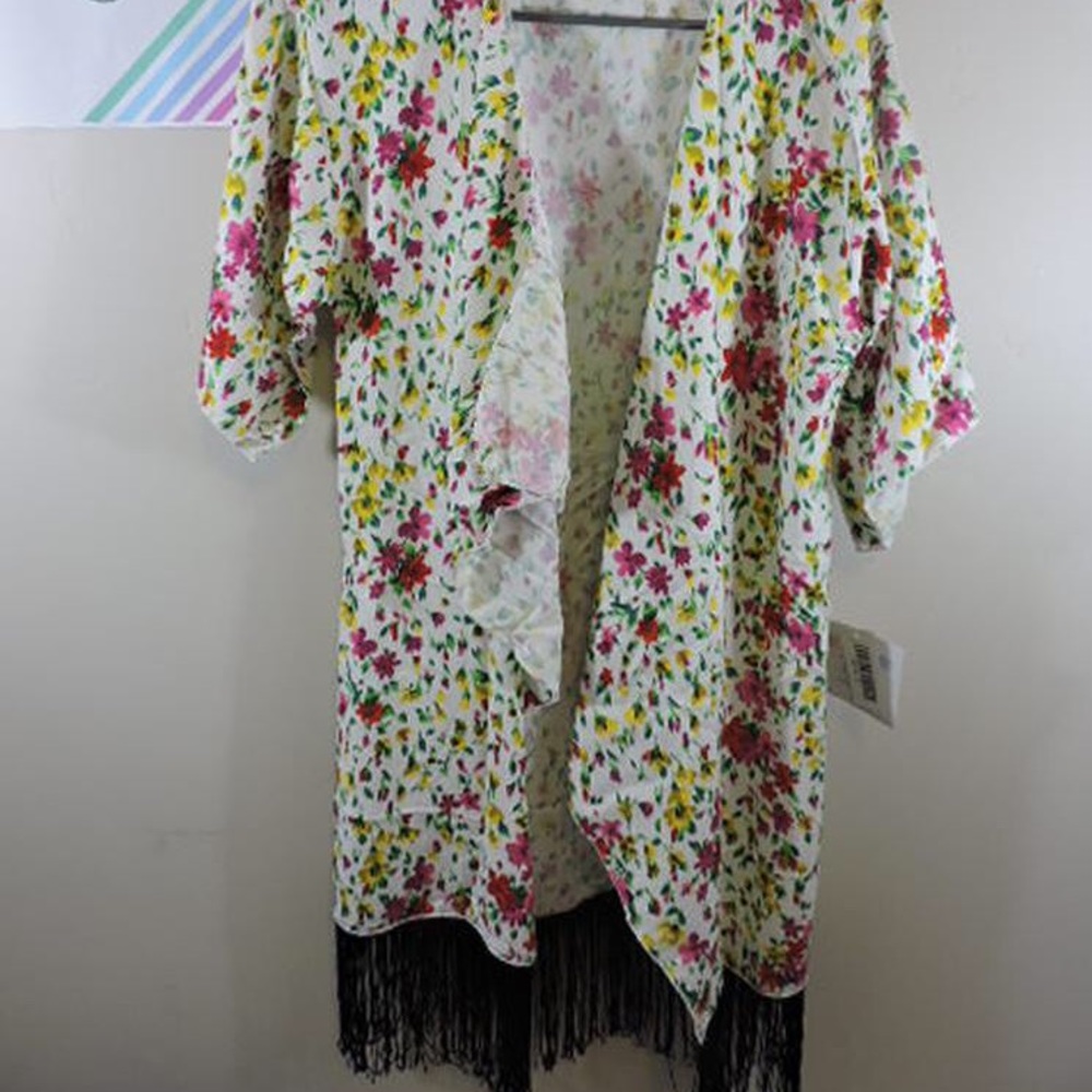 Lularoe Monroe Kimono