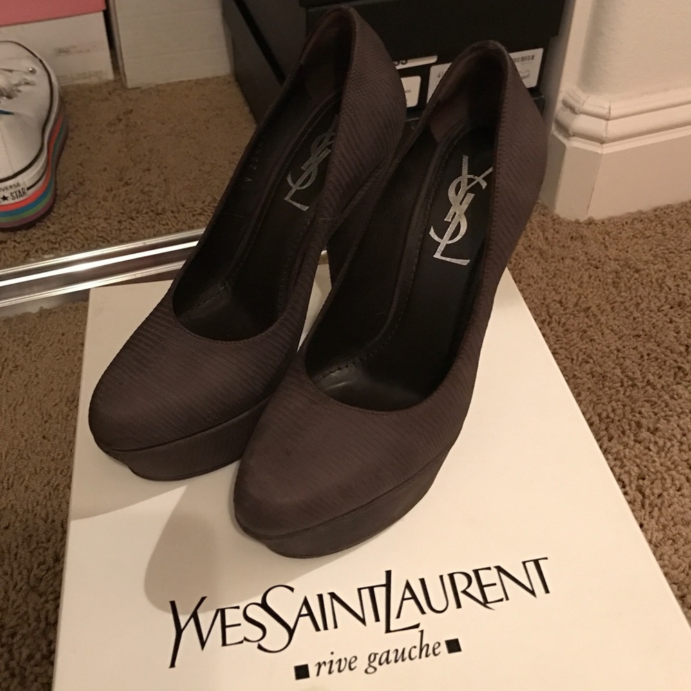 Saint Laurent Aliama 105 Pump