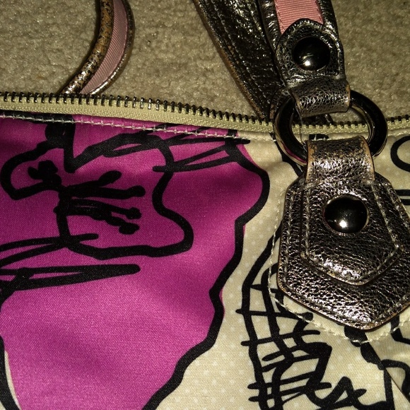 Coach Poppy Handbag - Picture 6 of 7