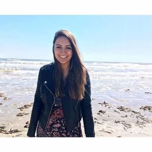 Meet your Posher, Elizabeth