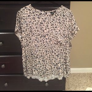 Short sleeve top