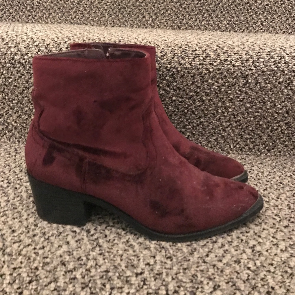 Forever 21 burgundy velvet booties