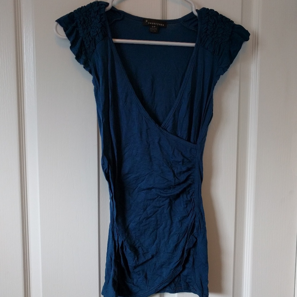 Forever 21 Teal short sleeve ruched v-neck tee